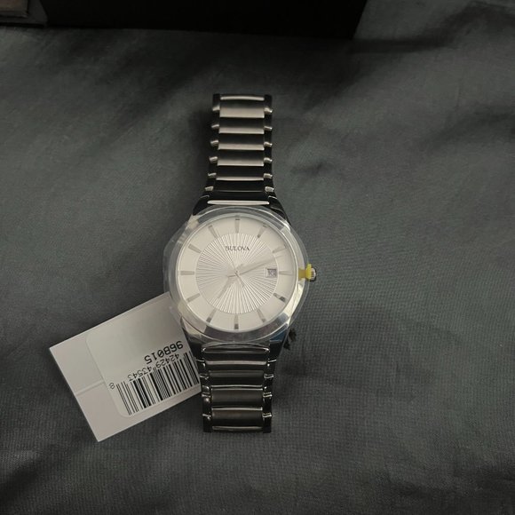 Stylish Bulova Men's Silver Watch - Picture 3 of 7
